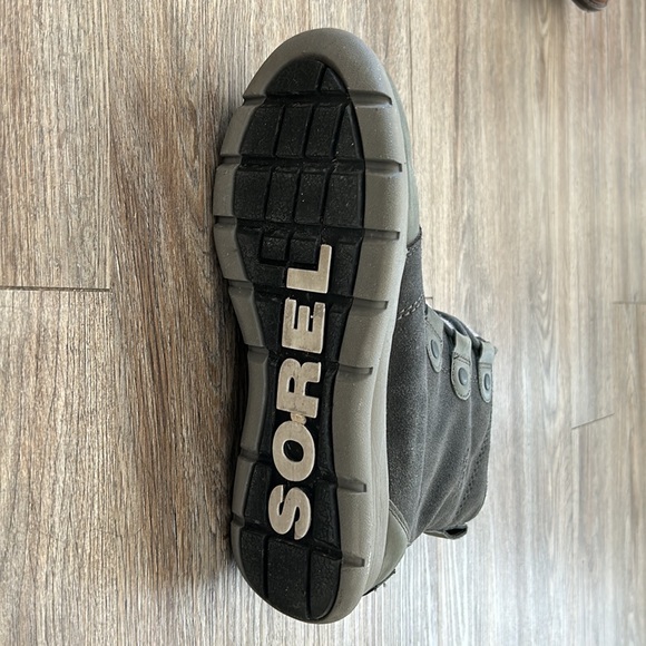 Sorel Explorer Joan Boots in Coal/Carbon - Picture 5 of 6